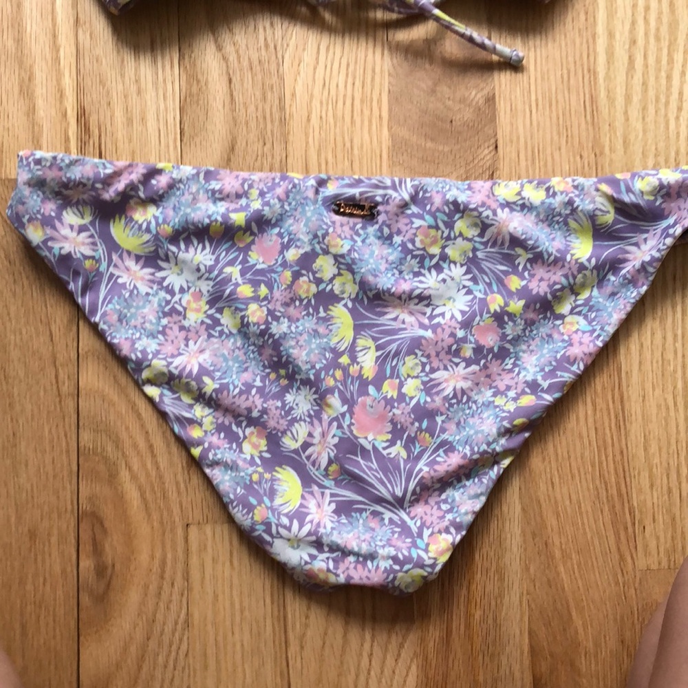 M size Raisins ruffles swimsuit pale print purple - Picture 4 of 6